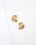 Wavy stud earring